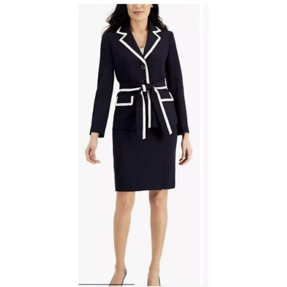 LESUIT SKIRT SUIT/NEW WITH TAG/SIZE 8P /RETAIL$240/NAVY /LINED/PETITE SUIT - Picture 2 of 10